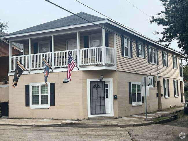Building Photo - 1138 S Salcedo St