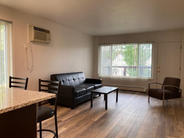 Building Photo - 912 Oakland Ave