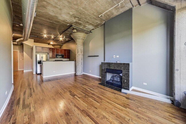 Foto del edificio - 1071 W 15th St