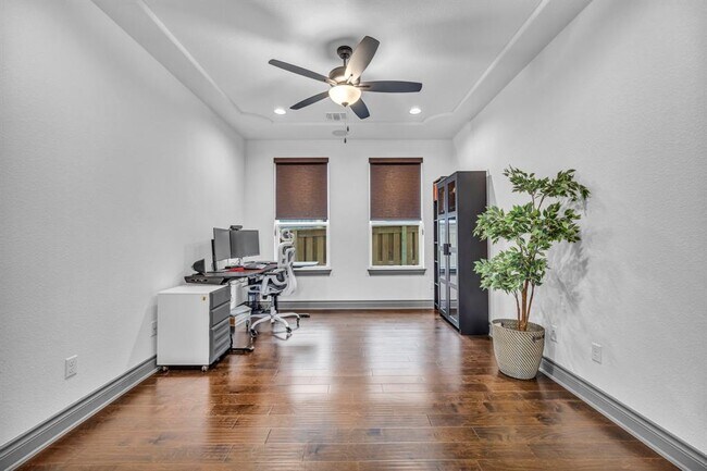 Building Photo - 2252 Nates Pl