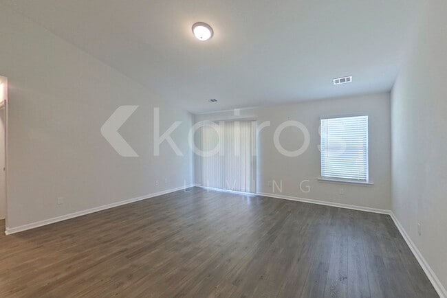 Building Photo - 113 Ebenezer Blf Wy