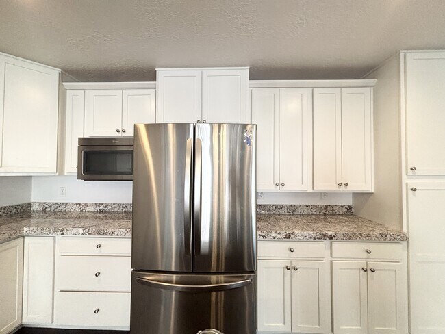Foto del edificio - 5052 Moray Ct