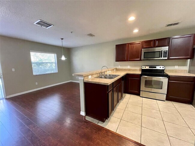 Foto del edificio - 137 Glowing Peace Ln