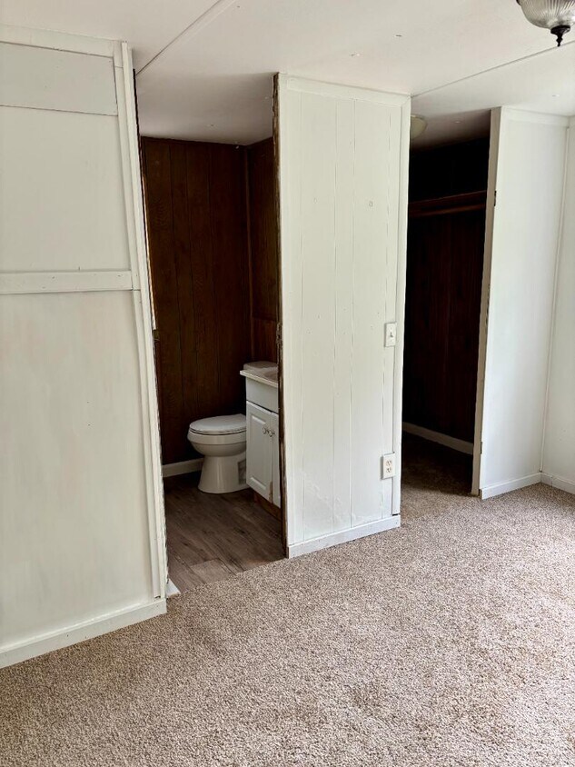 Foto principal - 12300 Phillips Ln