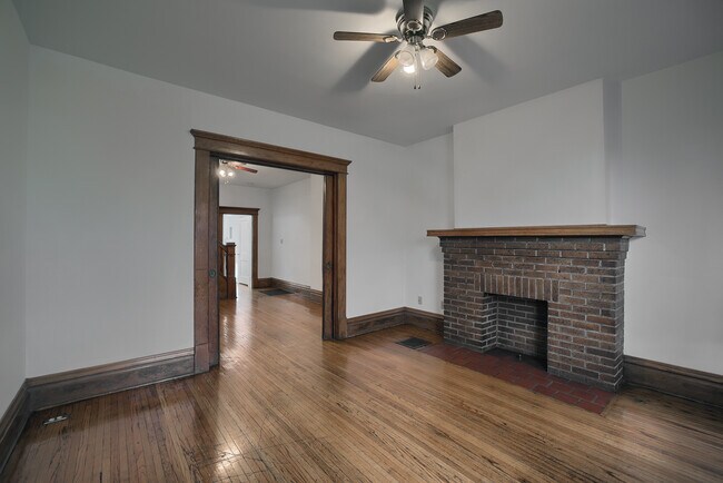 Building Photo - 2661 Indianola Ave