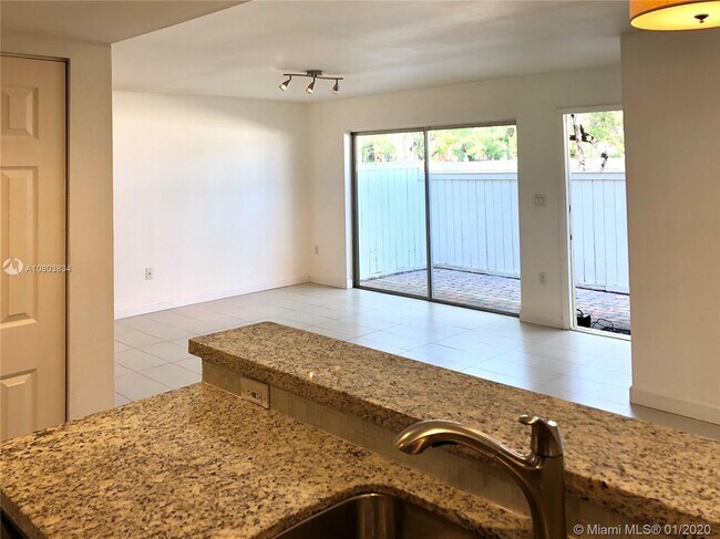 Building Photo - 4550 SW 68th Ct Cir