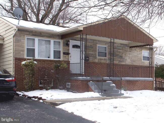Building Photo - 1611 Fenwood Ave