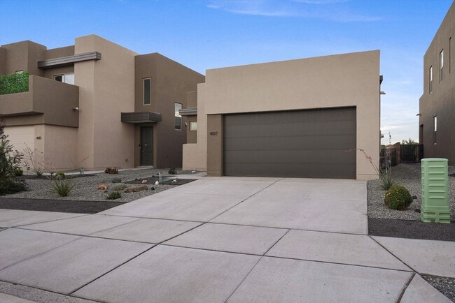 Building Photo - Coming Soon! | Modern | 3Bed/2Bath | Desirable Rio Rancho | Pets Welcome
