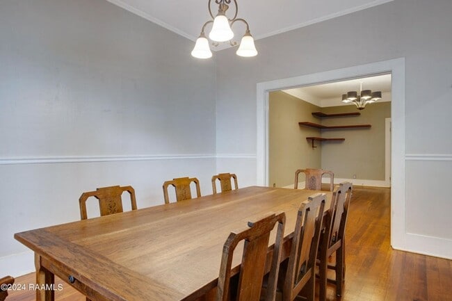 Building Photo - Adorable Home Near Downtown Lafayette!