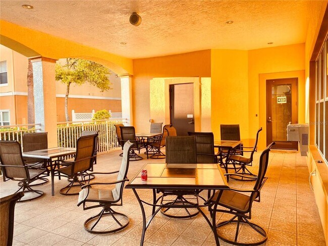 Foto del edificio - 10764 70th Ave