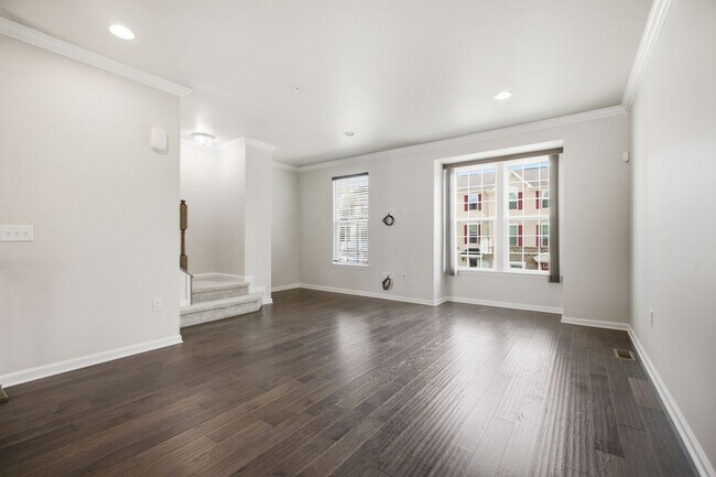 Building Photo - 20 Twomey Ct