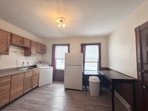 Building Photo - 57 Dimick St