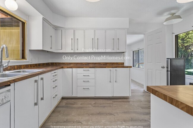 Foto del edificio - Charming Three Bedroom in Woodstock Neighb...