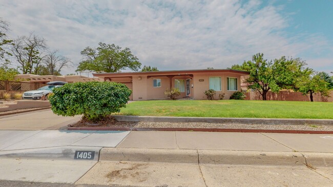 Building Photo - RIDGECREST 2 Bedroom 2 Bath with Garage