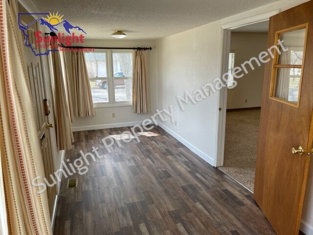 Building Photo - "Charming 2-Bed, 2-Bath Retreat in Laurel,...