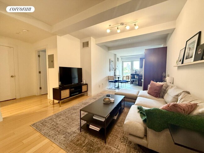 Foto del edificio - 302 2nd St