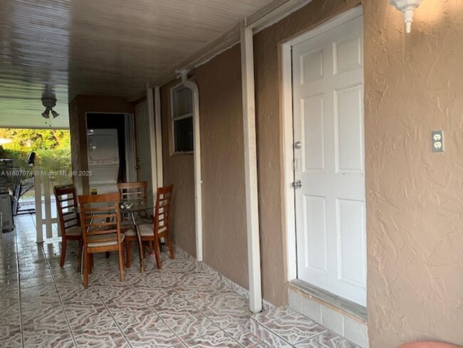 Foto del edificio - 3513 SW 4th St