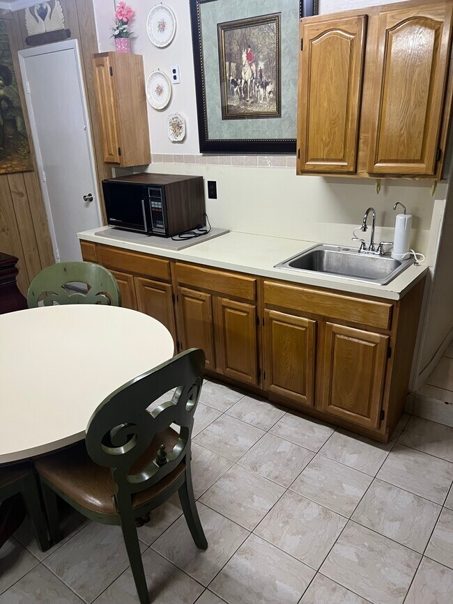 Foto del edificio - 4000 NW 9th Ct