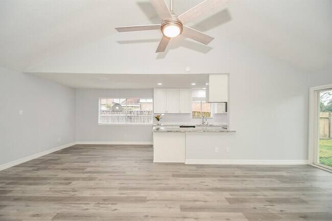 Building Photo - 2502 Long Reach Dr