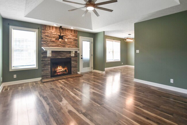 Foto del edificio - Pet Friendly Three Bedroom with Bonus!