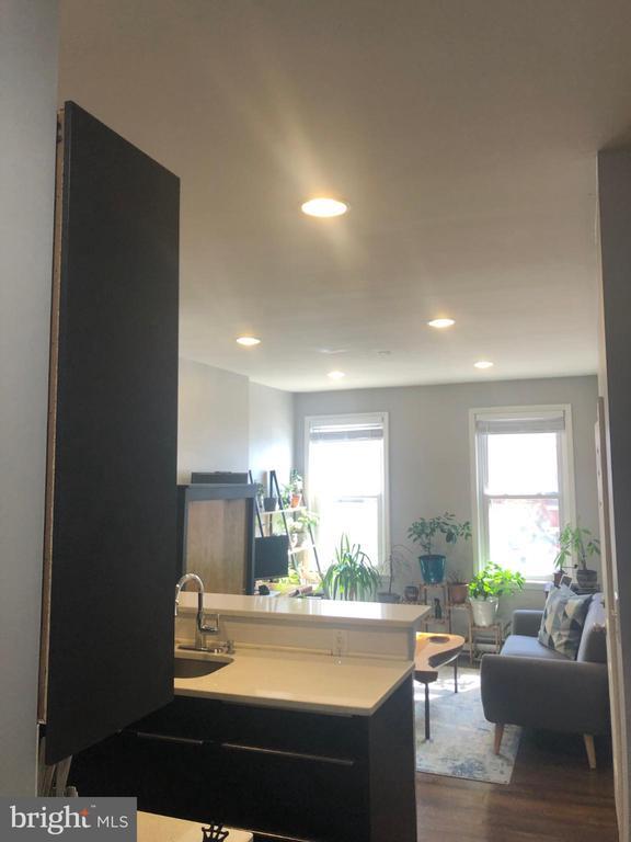 Foto del edificio - 349 Dickinson St