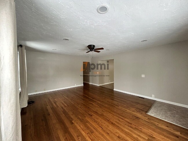 Building Photo - 758 Hope St