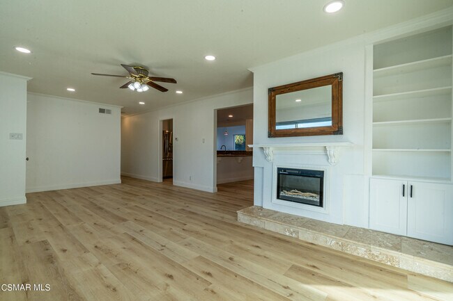 Building Photo - 3381 Gloria Dr