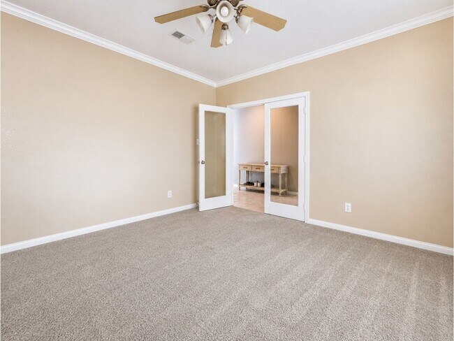 Foto del edificio - 2409 Deerwood Ct