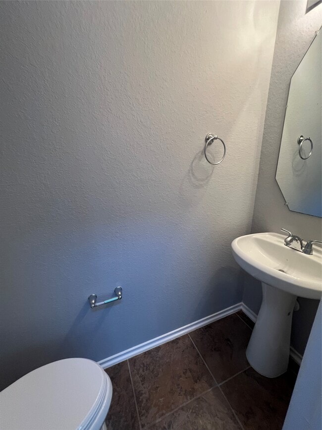 Foto del edificio - 6419 Densberry Ln