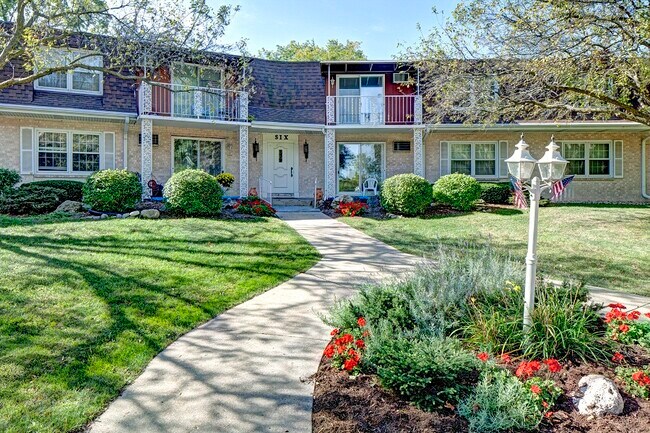 Foto del edificio - Whitcomb Square Senior Apartment Homes (55+)