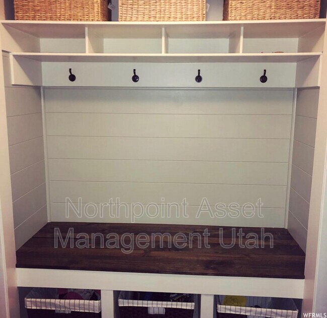 Building Photo - 1183 Dallas St