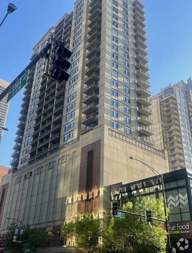 Building Photo - 630 N State St