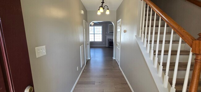 Foto del edificio - 848 Parkland Pl