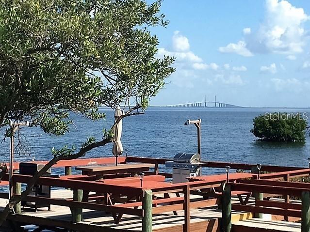 Foto del edificio - 1515 Pinellas Bayway S