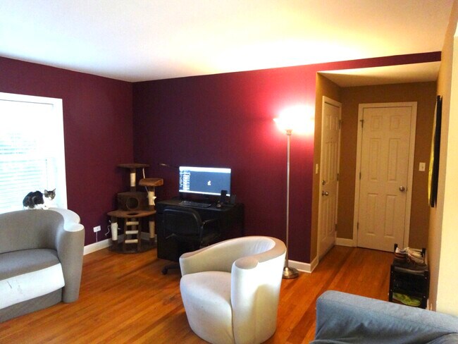 Foto del edificio - 2927 W Summerdale Ave