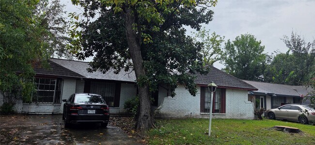 Foto del edificio - 1018 Forestburg Dr