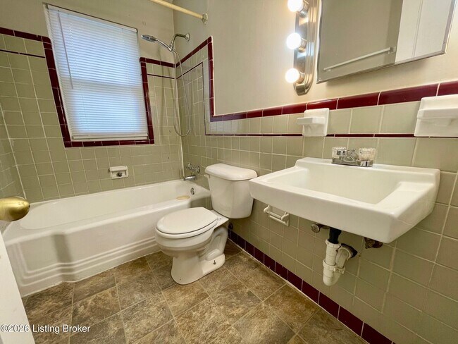 Foto del edificio - 210 Breckenridge Ln