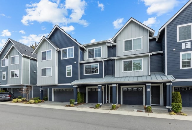 Building Photo - Stunningly Upgraded 2-Bed, 2.5-Bath Townho...