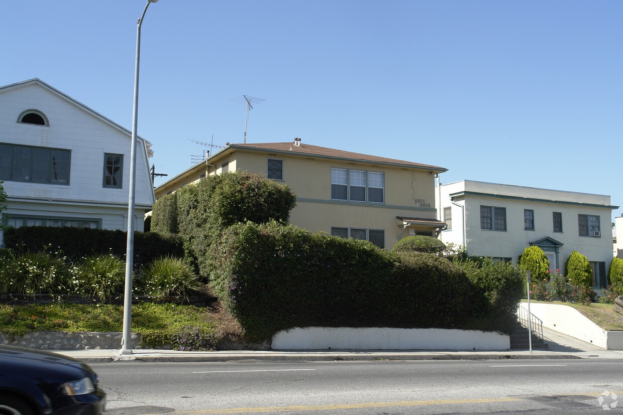 Building Photo - 4811 Beverly Blvd