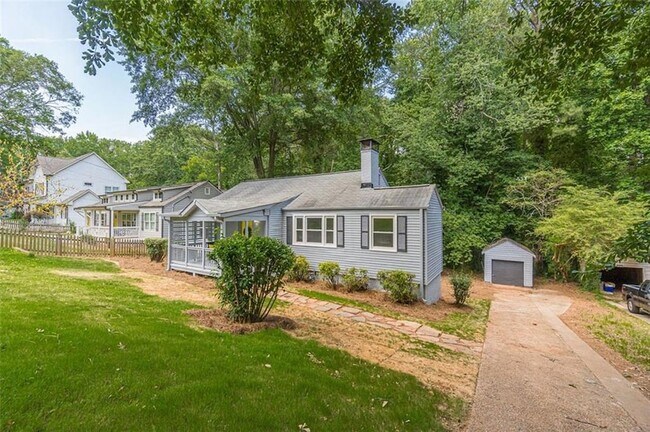 Foto del edificio - 1226 Thomas Rd