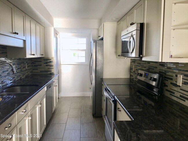 Foto del edificio - 1025 Rockledge Dr