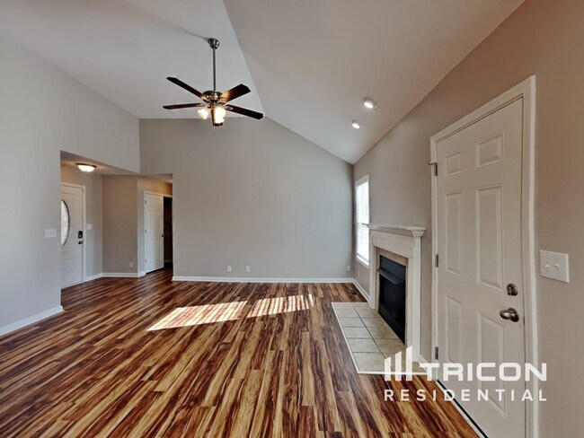 Building Photo - 1723 Ridge Runner Court Clarksville TN