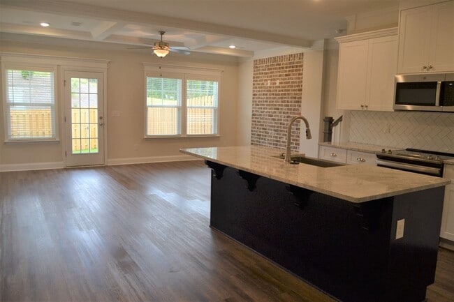 Building Photo - 154 Canton Park Ave