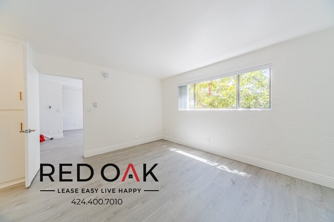 Building Photo - 1757 N Orange Dr
