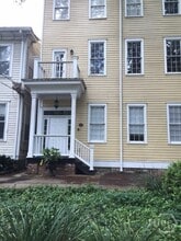 Building Photo - 523 E Broad St