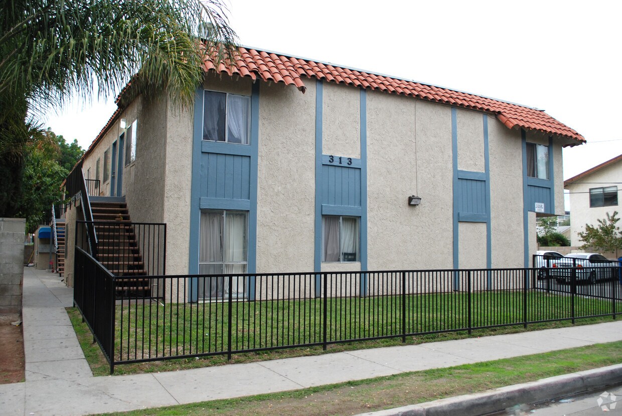 Foto del edificio - 313 W Elm St
