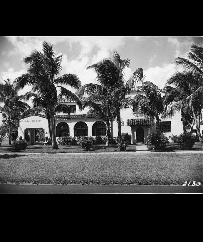 Building Photo - 1624 Granada Blvd