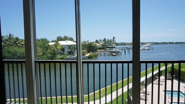 Foto del edificio - 11370 12 Oaks Way