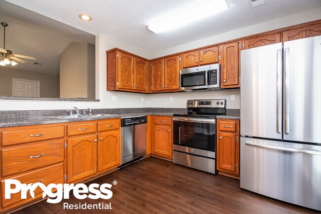 Building Photo - 748 Northwood West Cove