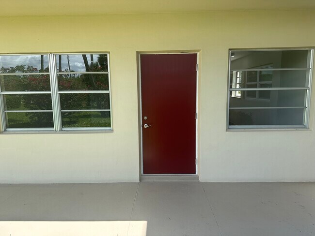 Building Photo - 4 Vista Gardens Trl